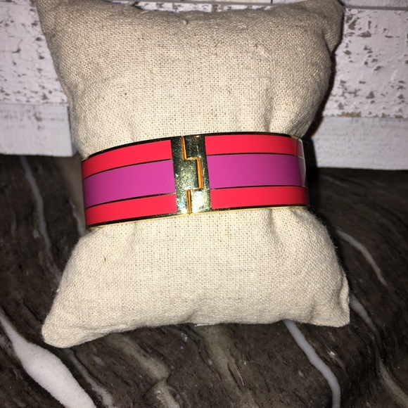 Coach enamel hinged bracelet - Picture 2 of 2